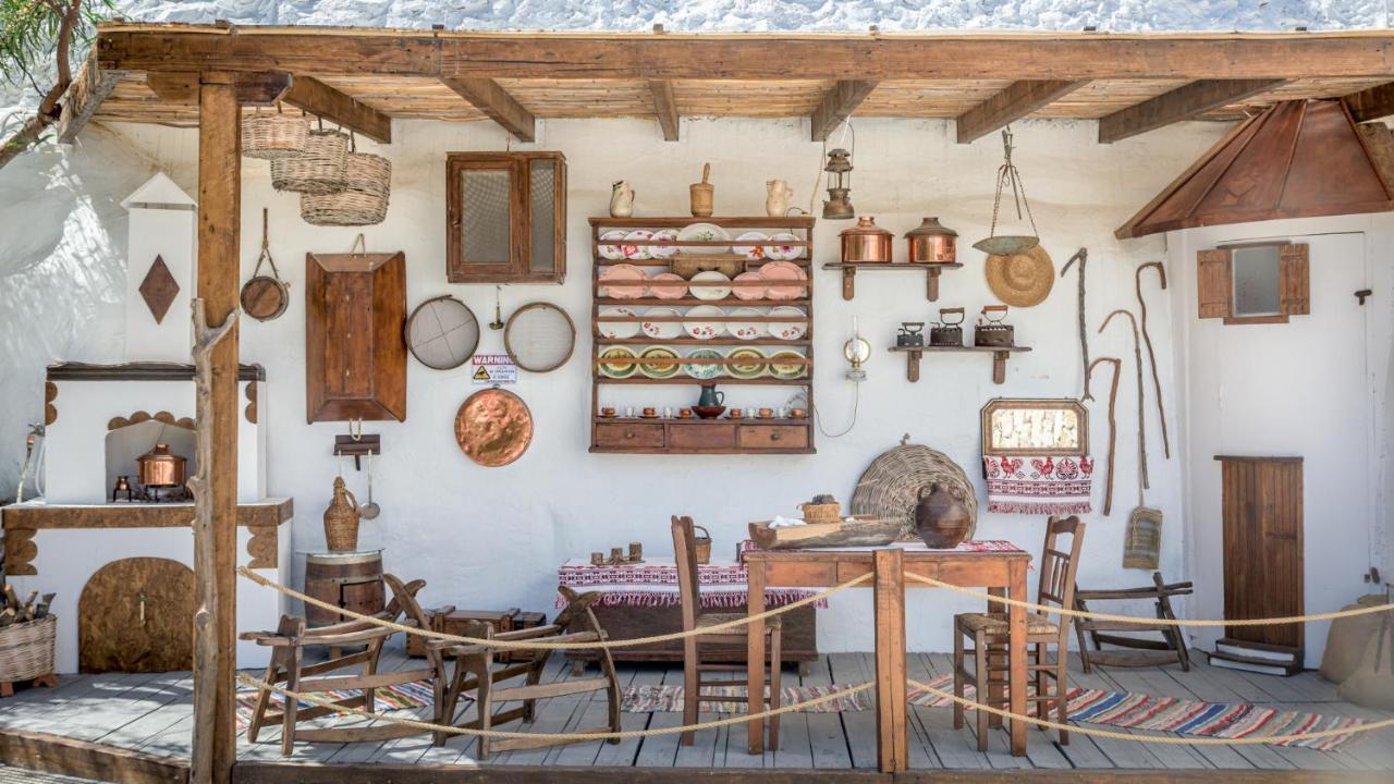 Emilia'S Little Farmhouses Agioi Anargyroi  Extérieur photo