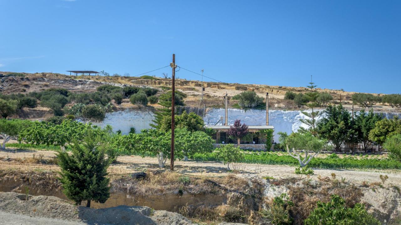 Emilia'S Little Farmhouses Agioi Anargyroi  Extérieur photo